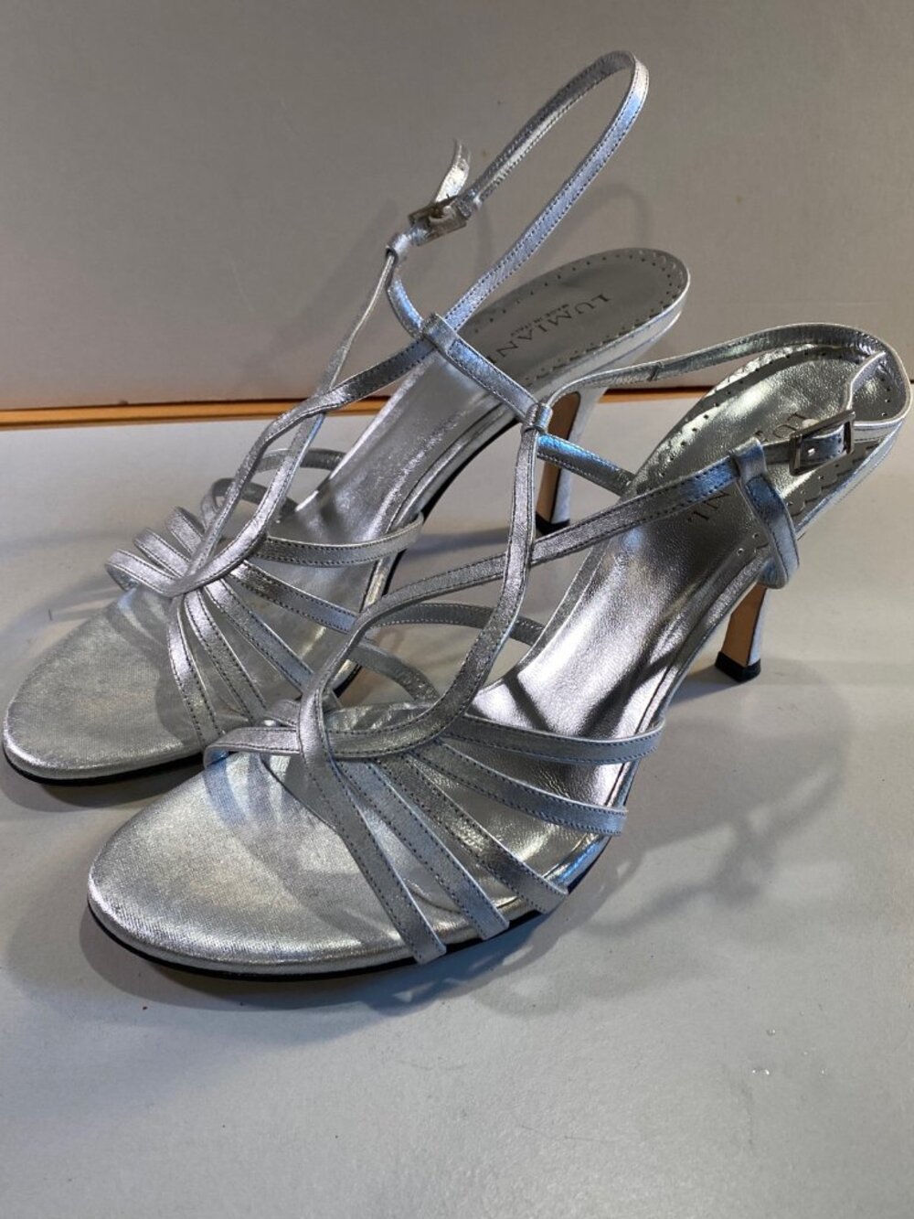 Lumiani - Size 10M / 10B - Women's shimmering silver strappy heels